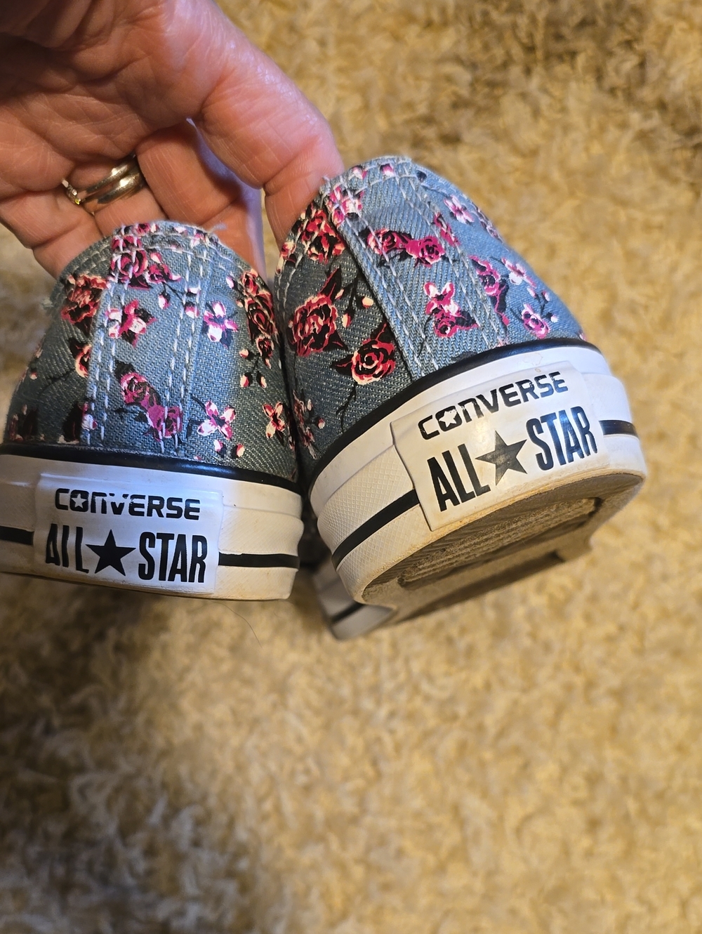 Women's Low Top Converse Sneakers with Floral Print. Size 10 - Picture 6 of 6